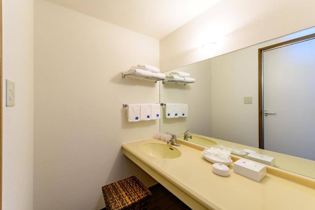 Hotel Robertson Harbor Miyakojima  Екстер'єр фото