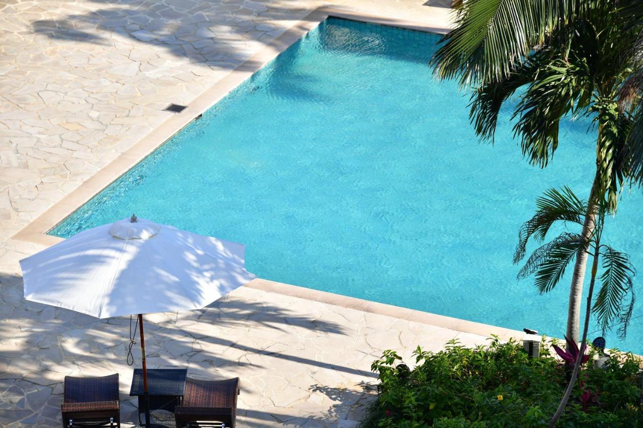 Hotel Robertson Harbor Miyakojima  Екстер'єр фото